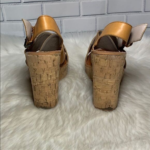 Hinge Hannah Tan Leather Wedge Sandals Size 7 - Picture 3 of 6
